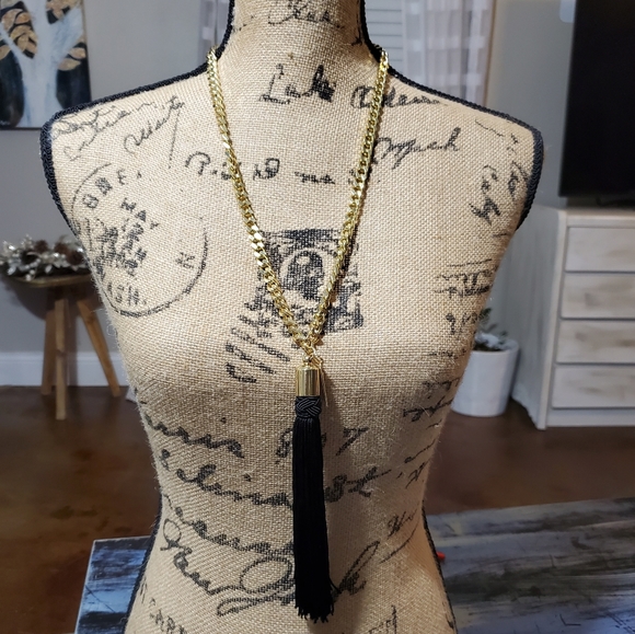 Marc Jacobs Decadence Gold Tone Chain Black Tassel Necklace - Picture 5 of 11